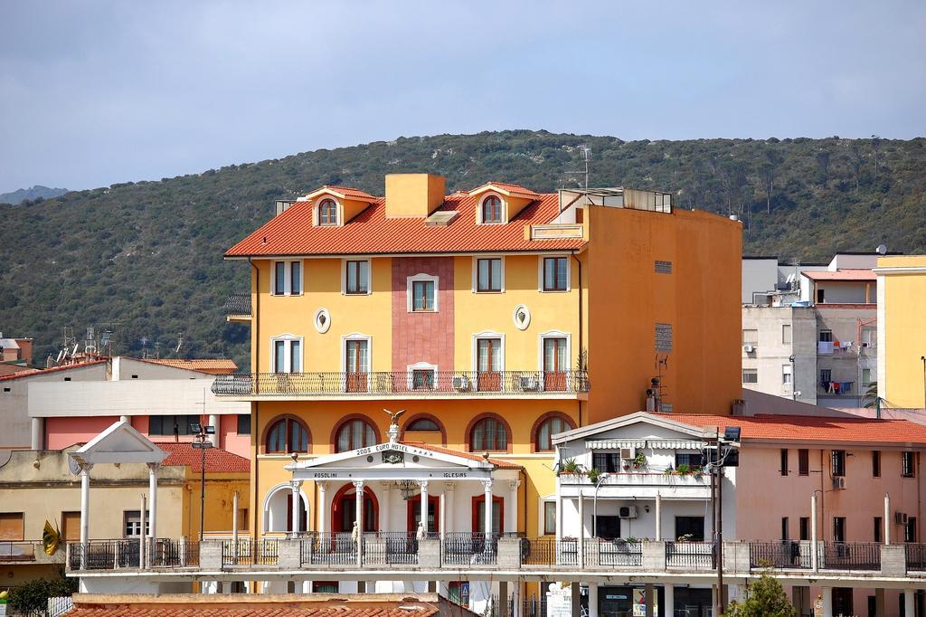 Euro Hotel Iglesias Exterior foto